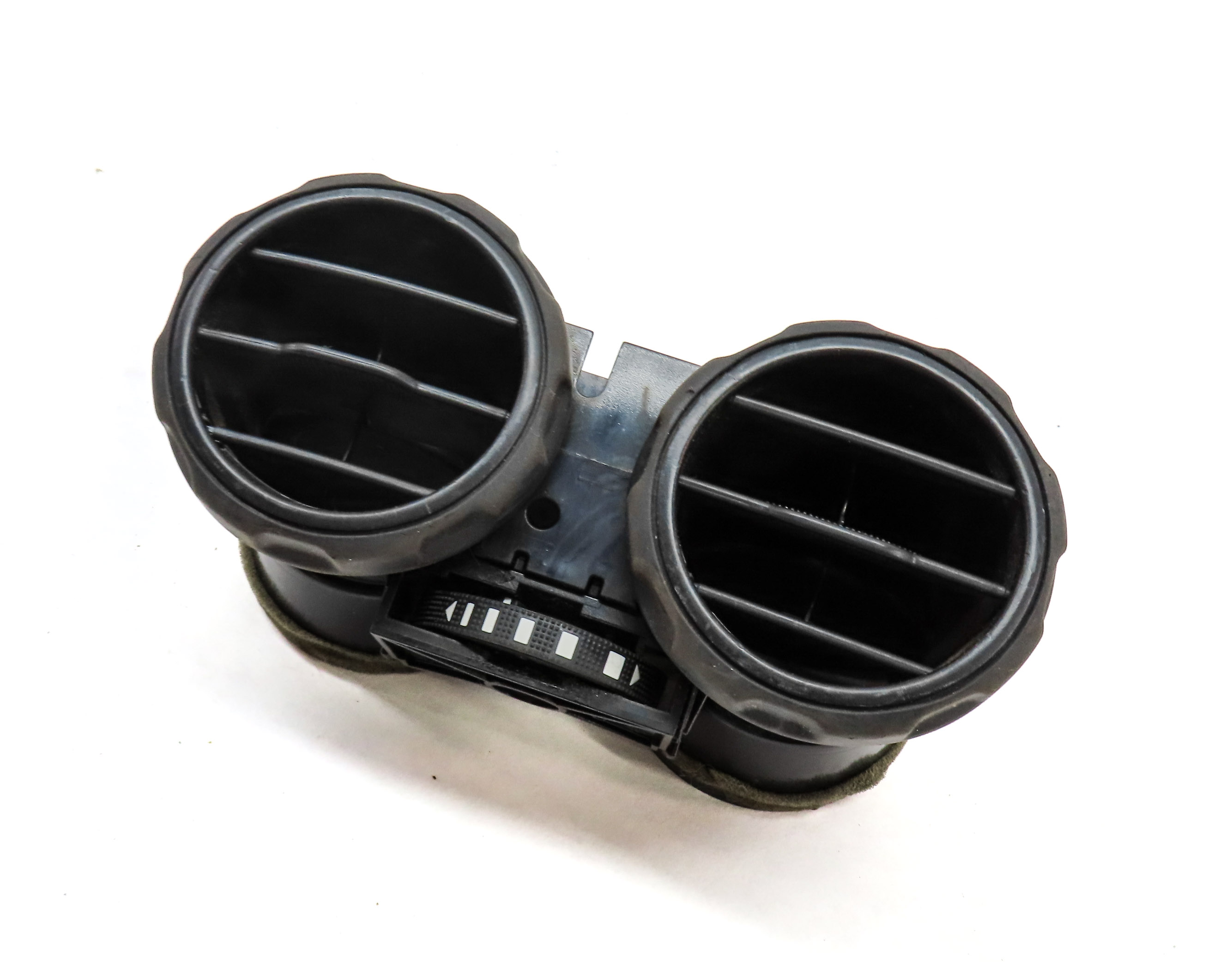 2010 LAND ROVER LR4 (L319) REAR CENTER CONSOLE HEAT AIR AC VENT (BLACK) — exact item pictured